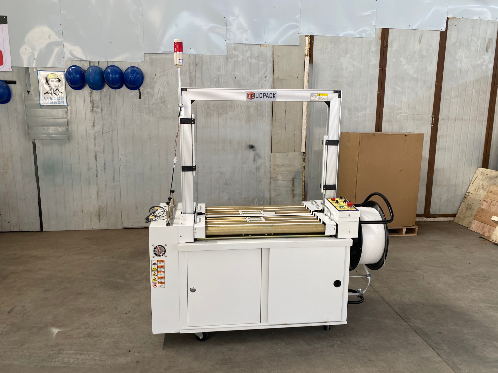 Full Automatic Powerful Roller Conveying Cartons Case Box Strapping Machine