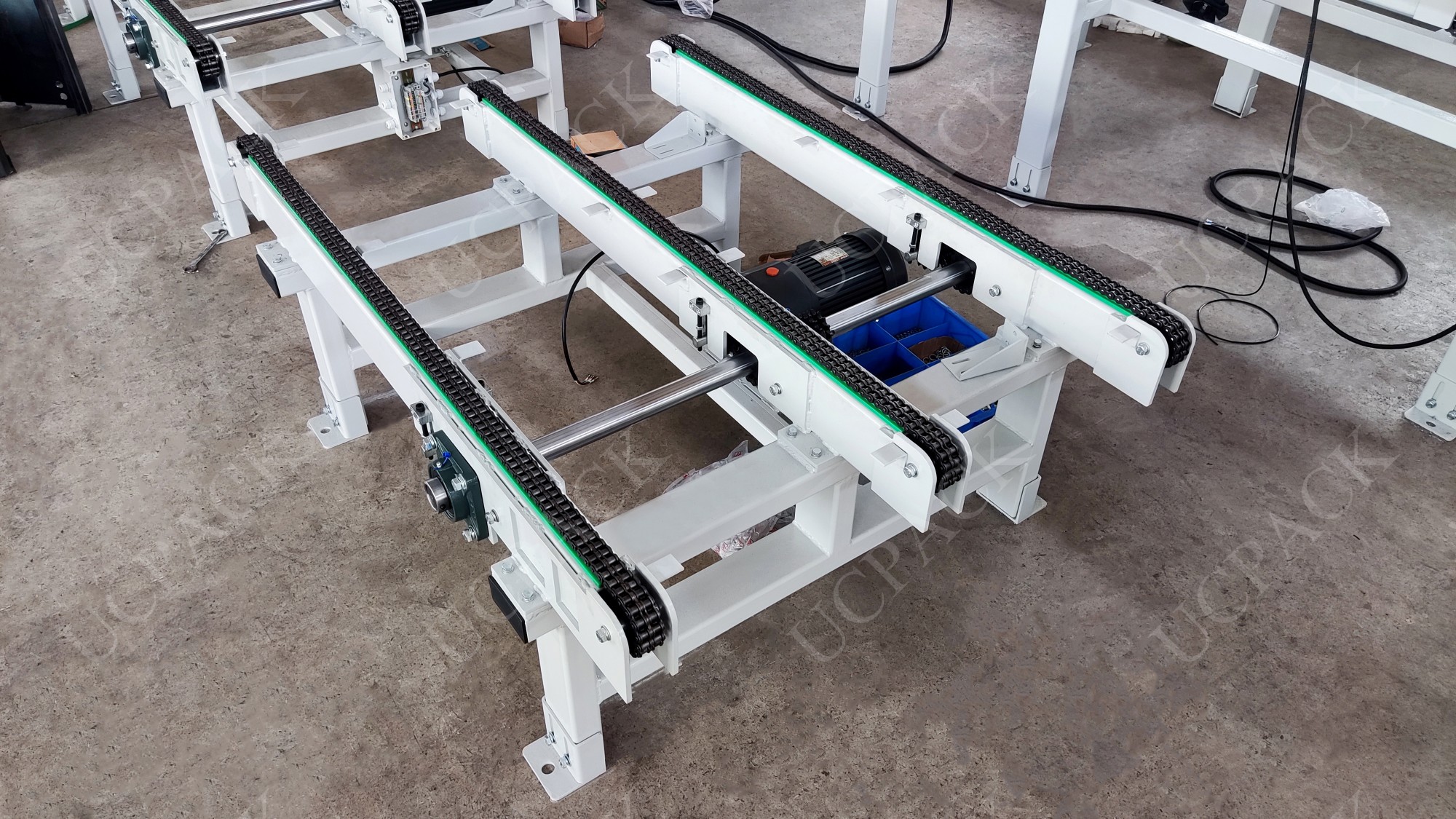 UCTC-90 Chain Rotating Turntable Conveyor