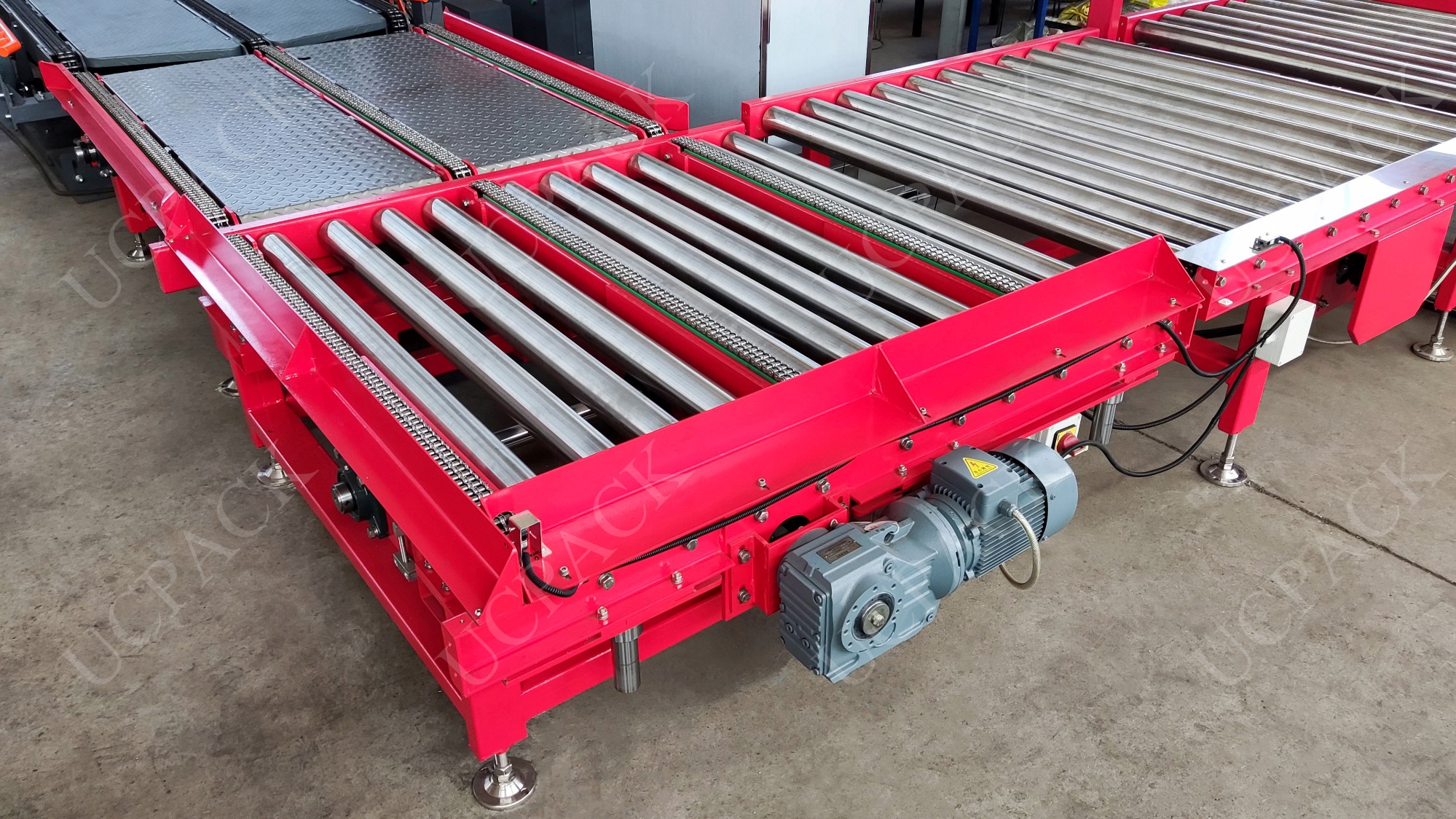 URTS-900 Right Angle Pop Up Roller Transfer Conveyor